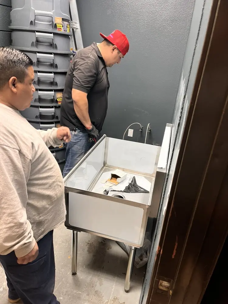 Commercial plumbing and sink installation in Pinecrest Estates